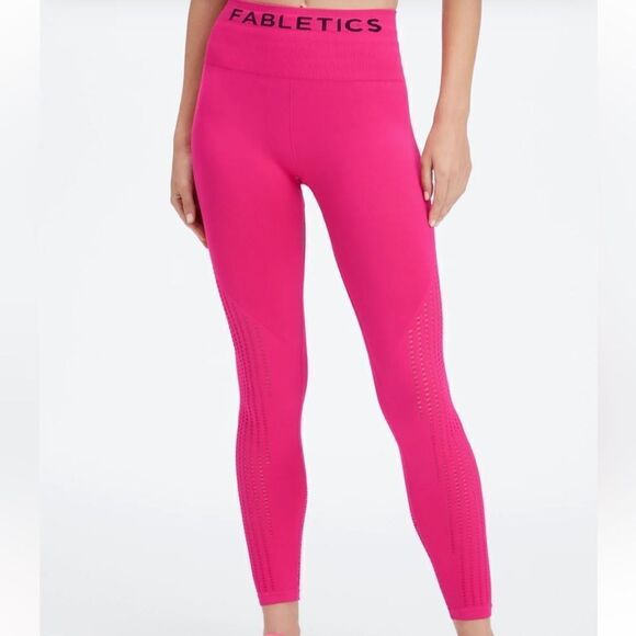 Fabletics Sync Seamless High-Waisted Perforated 7/8 Legging Plush Pink M NWT pkg - Picture 1 of 6